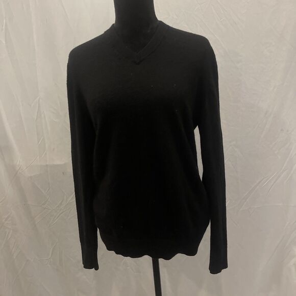 Express Sweaters - Express Womens 100% Merino Wool Sweater M Black V Neck Fine Knit Pullover